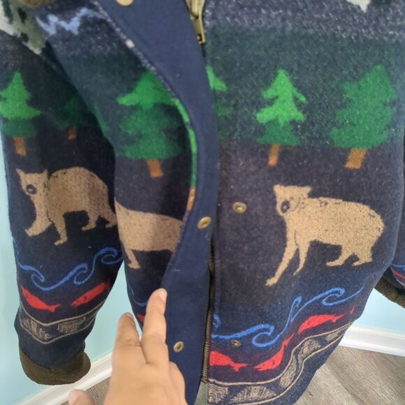 Pendleton Originals Women's Wool Blanket Coat Bear Fish Mountains Pines medium - Picture 3 of 8